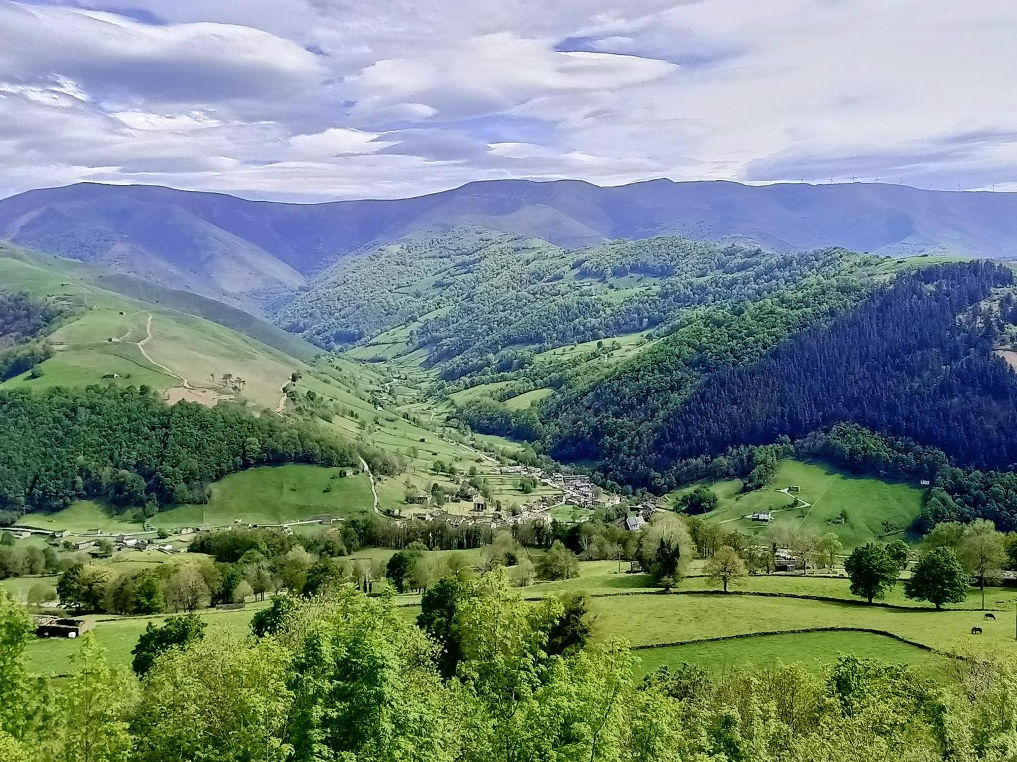 La Cabana Mirador De Los Valles Pasiegos Вега-де-Пас Экстерьер фото