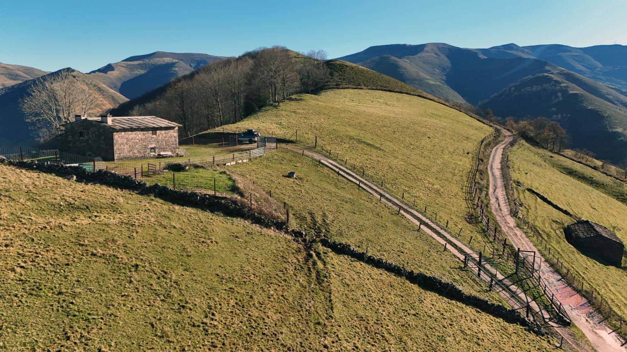 La Cabana Mirador De Los Valles Pasiegos Вега-де-Пас Экстерьер фото
